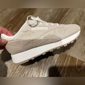 Womens Reebok Classics